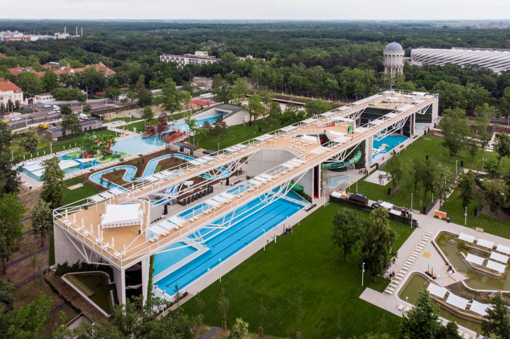 Debrecen Strand öltöző épület